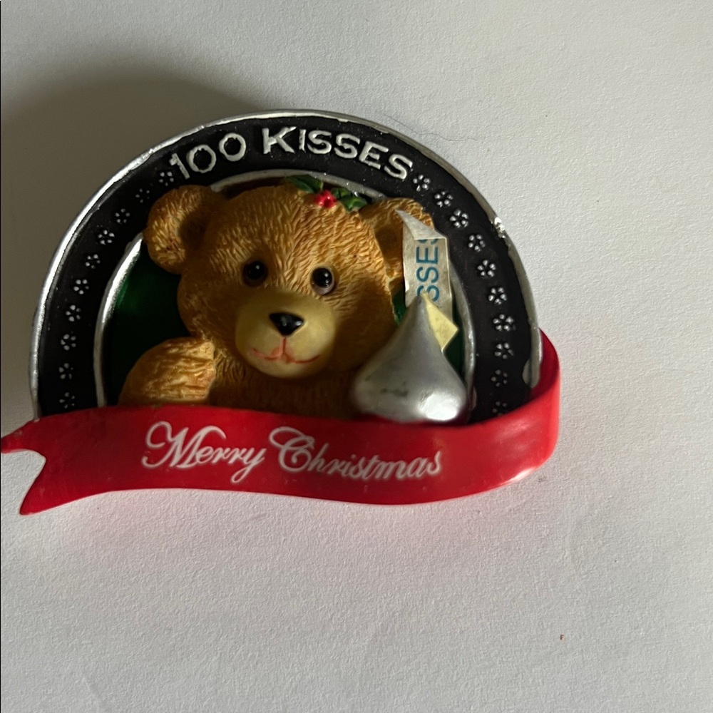 Hershey's Christmas Bear Magnet - 100 Kisses